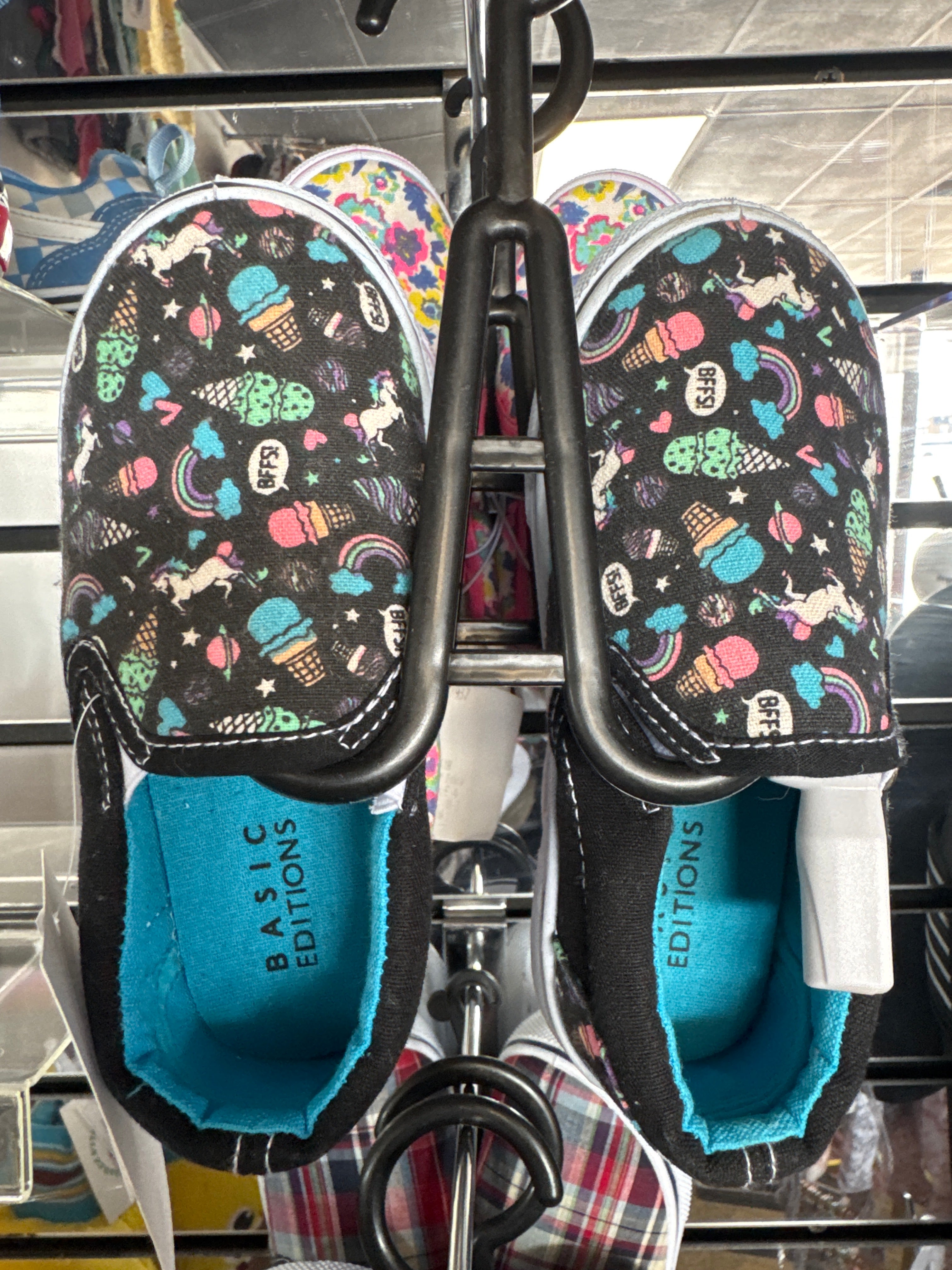 EVERYDAY GIRL'S SHOES