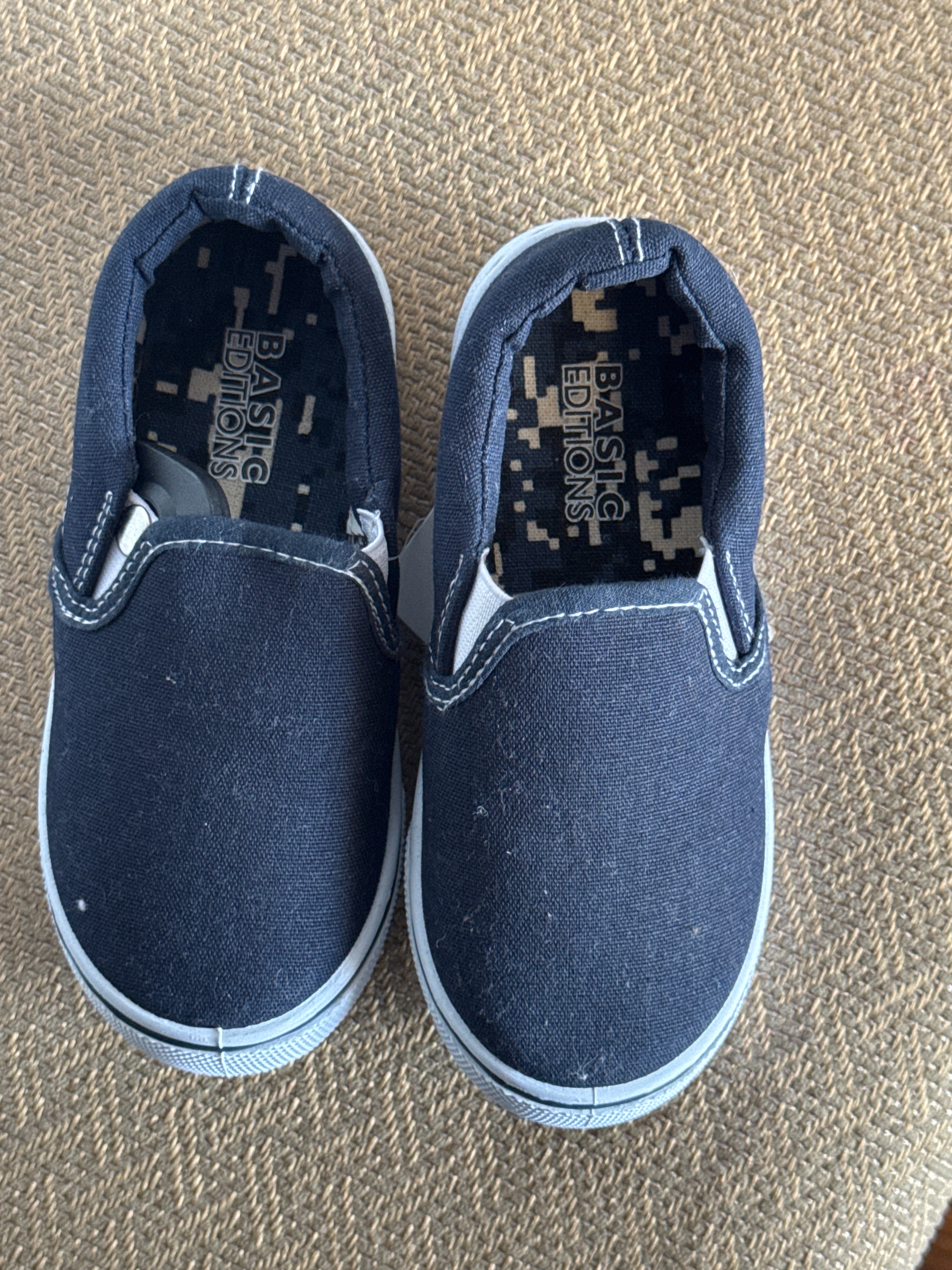 BOYS'S SHOES