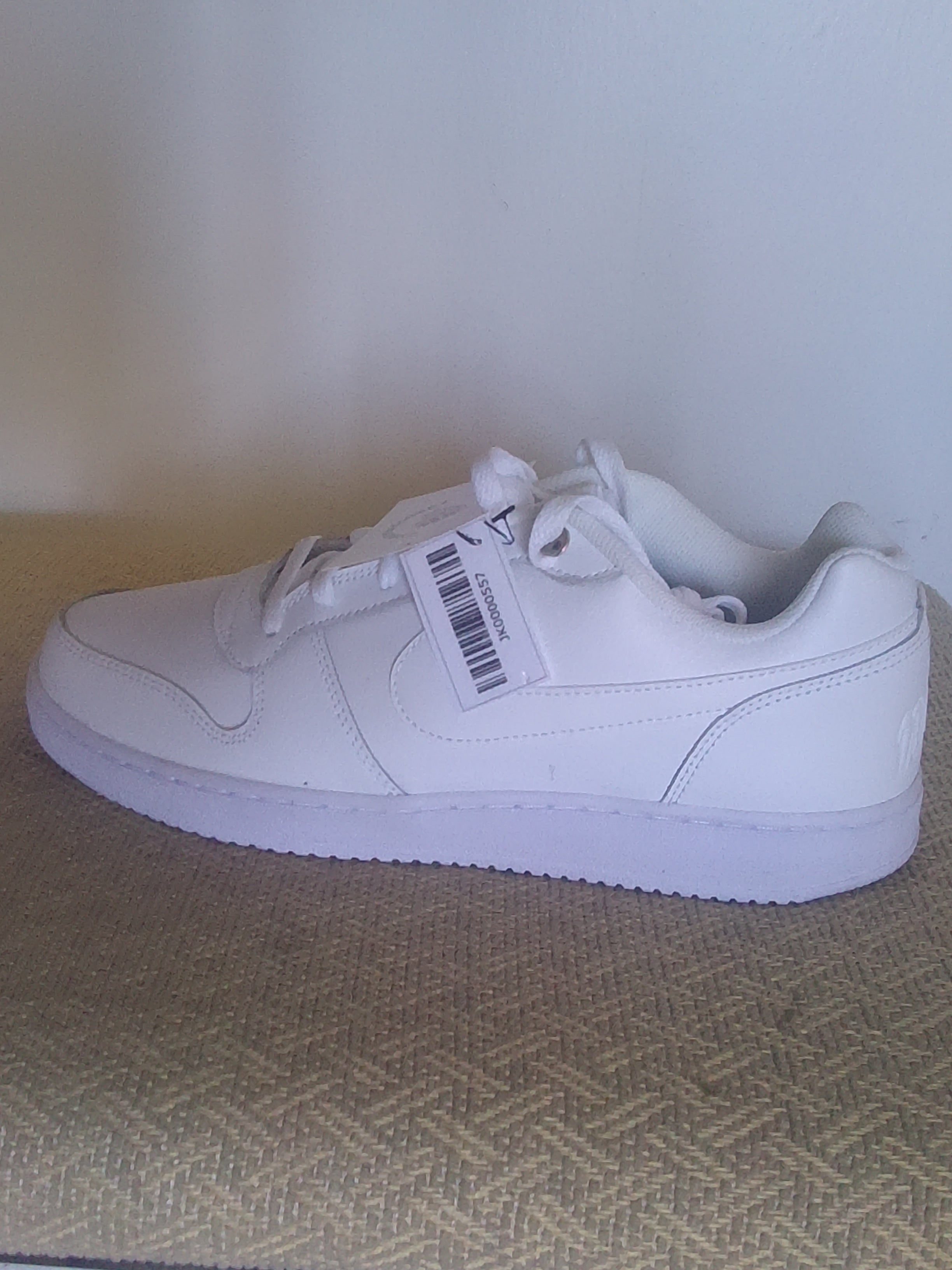 MEN'S SNEAKERS AND SANDELS