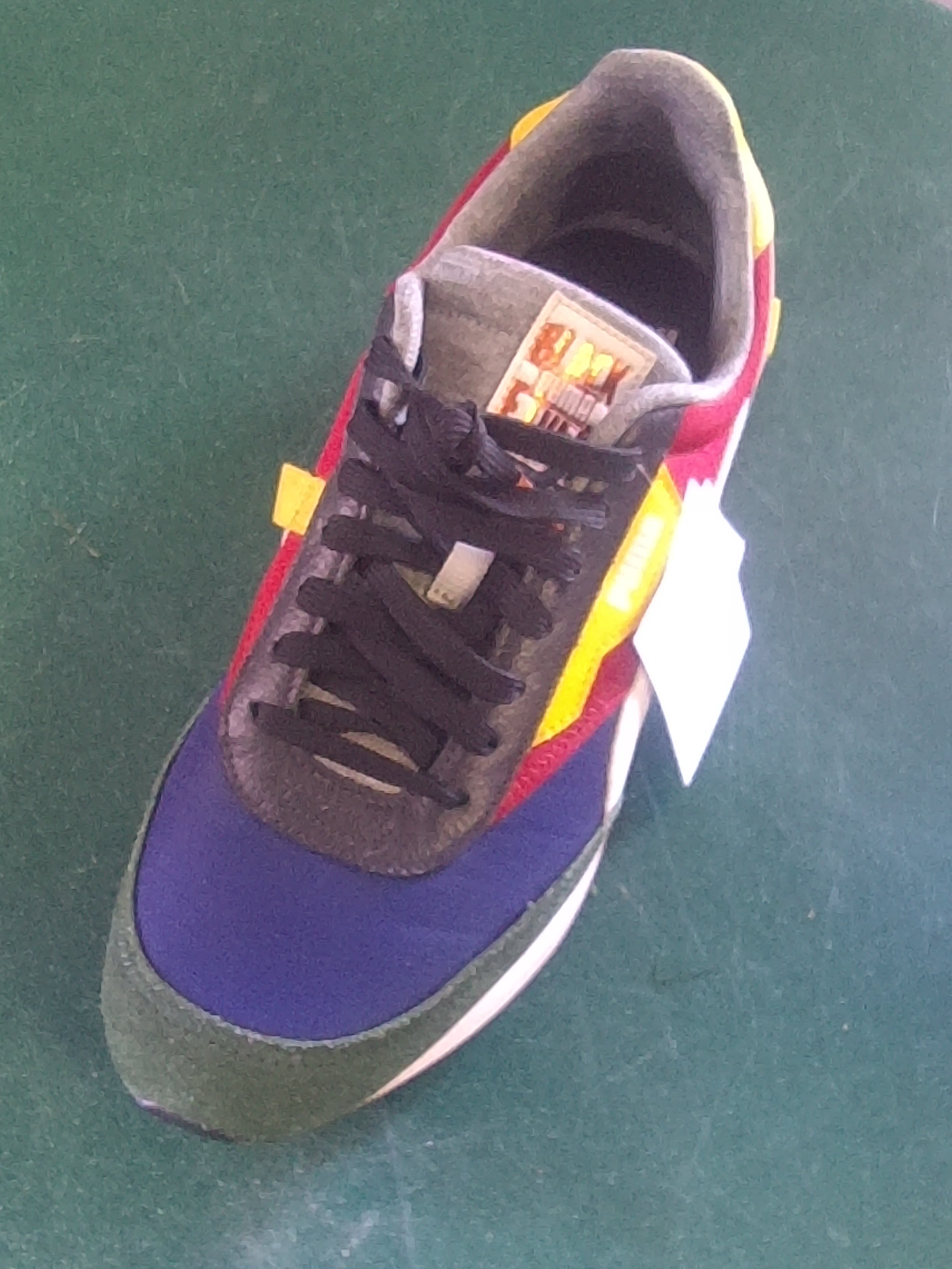 MEN'S SNEAKERS AND SANDELS